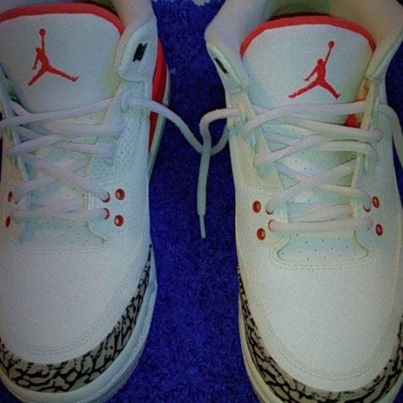 Jordan 3 - Picture 2 of 5